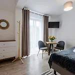 Pensión Karkonoskie Widoki - Jacuzzi Z Widokiem Na Sniezke - Pyszne Sniadania I Parking W Cenie - Z Balkonami 3*